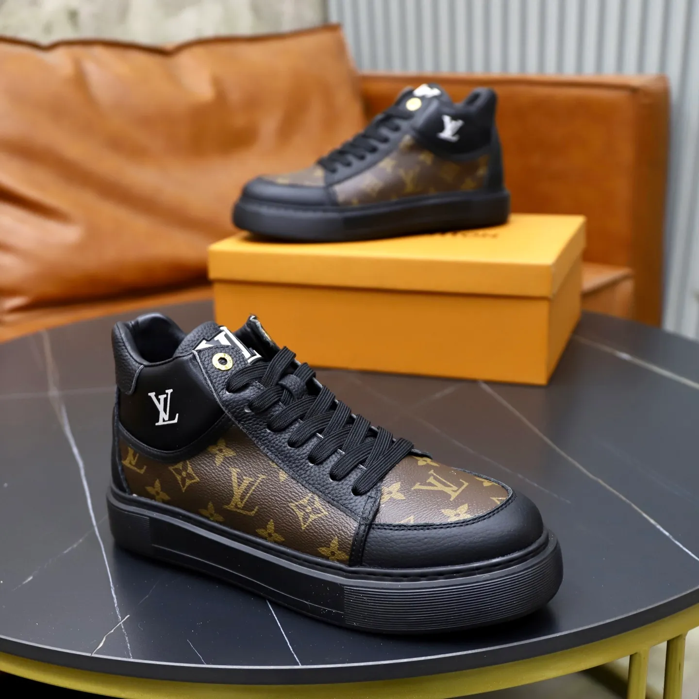 Ex-factory price: 442💰🙅‍♂️🙅‍♂️🙅‍♂️ Brand: LV Louis Vuitton Standard code: 38-44 (45 customized) Grade: Same as the official website Material: Original cowhide material spliced with brand rubber Comfortable and breathable lining Lightweight and wear-resistant sports outsole Style category: Men's fashionable casual shoes Running sneakers Distinguished luxury brand elements Top luxury color: actual picture color